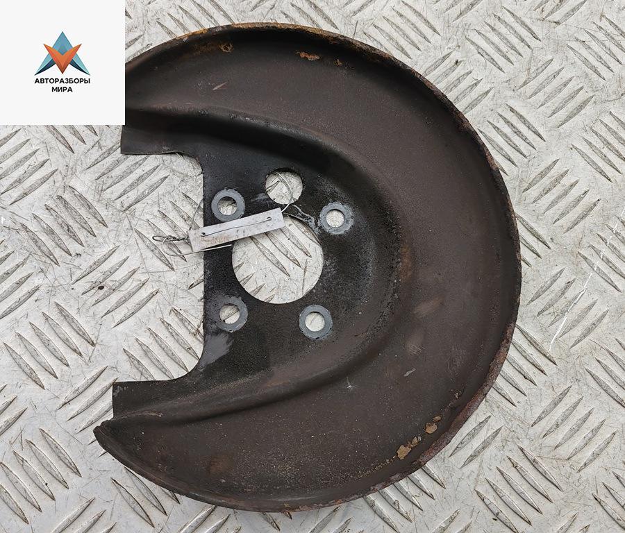 защитный кожух тормозного механизма Volkswagen Bora 1 поколение 2001, 1.6 л., бензин, МКПП, серый, универсал - фото №1