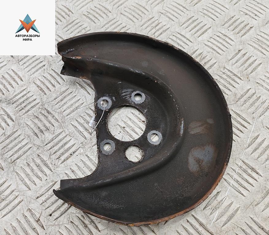 защитный кожух тормозного механизма Volkswagen Bora 1 поколение 2001, 1.6 л., бензин, МКПП, серый, универсал - фото №1