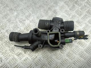 корпус термостата Ford Mondeo IV 2009, 2.0 л., дизель, АКПП, белый, универсал, 9656182980