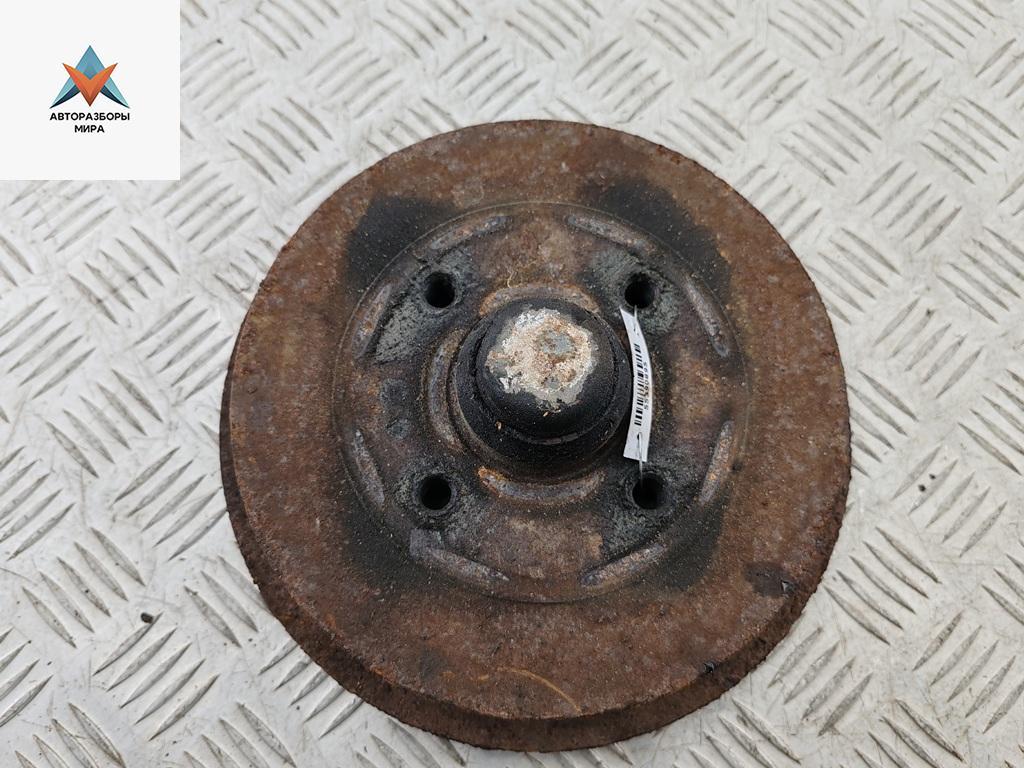 ступица задняя правая Volkswagen Vento 1 поколение 1997, 1.6 л., бензин, АКПП, зелёный, седан - фото №1