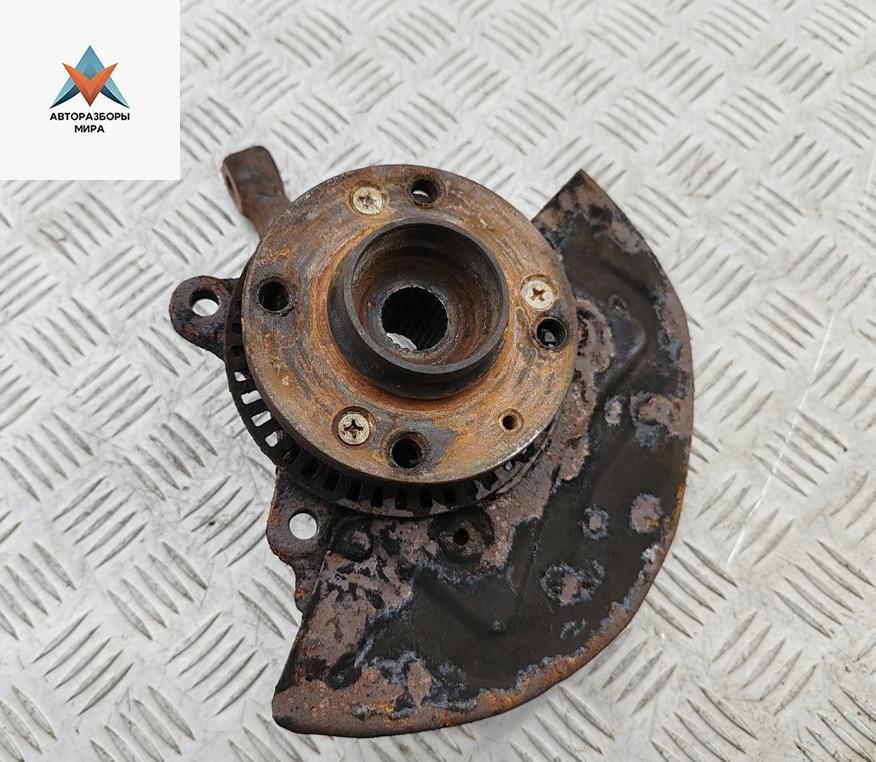 ступица передняя левая Volkswagen Vento 1 поколение 1997, 1.6 л., бензин, АКПП, зелёный, седан - фото №1