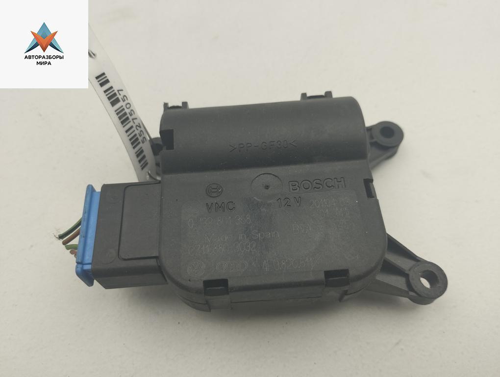 моторчик заслонки печки Audi A6 4F/C6 2004, 2.0 л., дизель, МКПП, чёрный, седан, 4F0820511 - фото №1