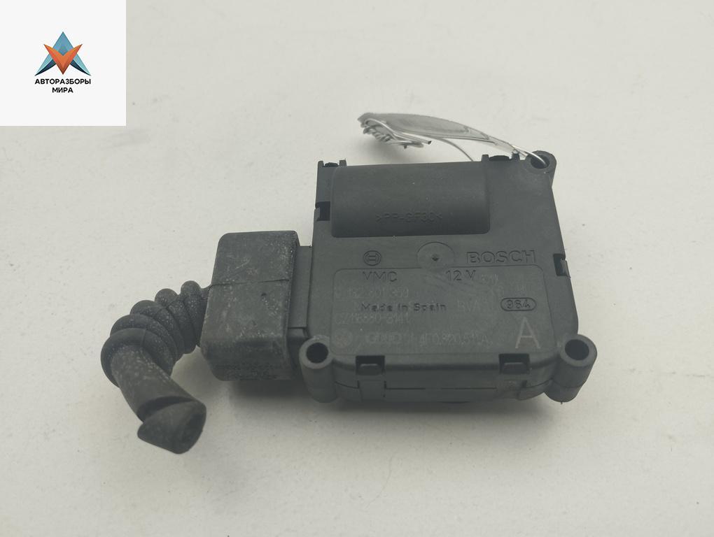 моторчик заслонки печки Audi A6 4F/C6 2004, 2.0 л., дизель, МКПП, чёрный, седан, 4F0820511A - фото №1