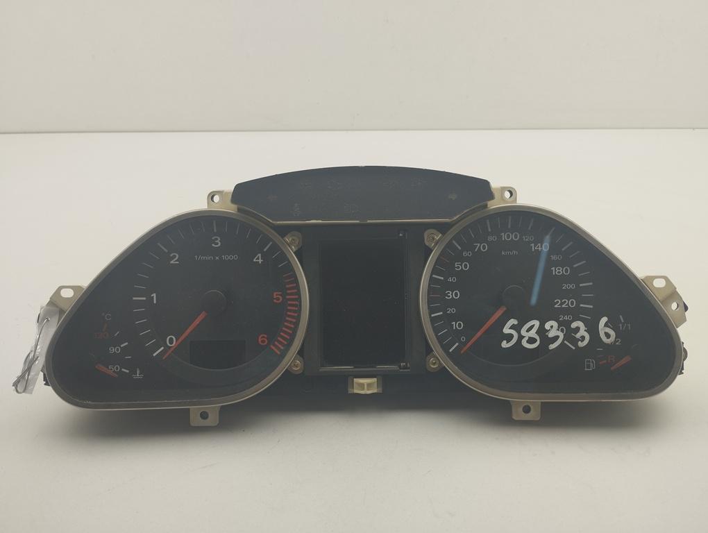 приборная панель Audi A6 C6 2004, 2.0 л., дизель, МКПП, чёрный, седан, 5550007301