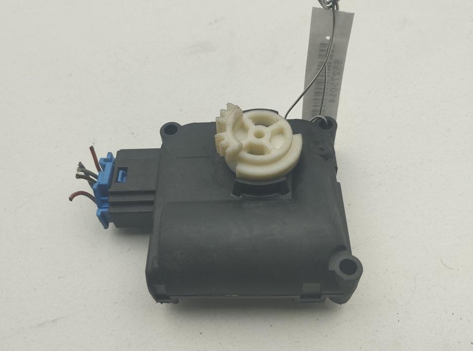 моторчик заслонки печки Audi A6 4F/C6 2004, 2.0 л., дизель, МКПП, чёрный, седан, 4F0820511A - фото №1