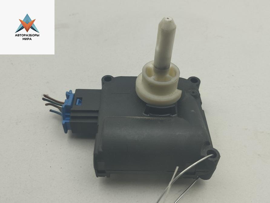 моторчик заслонки печки Audi A6 4F/C6 2004, 2.0 л., дизель, МКПП, чёрный, седан, 4F0820511A - фото №1