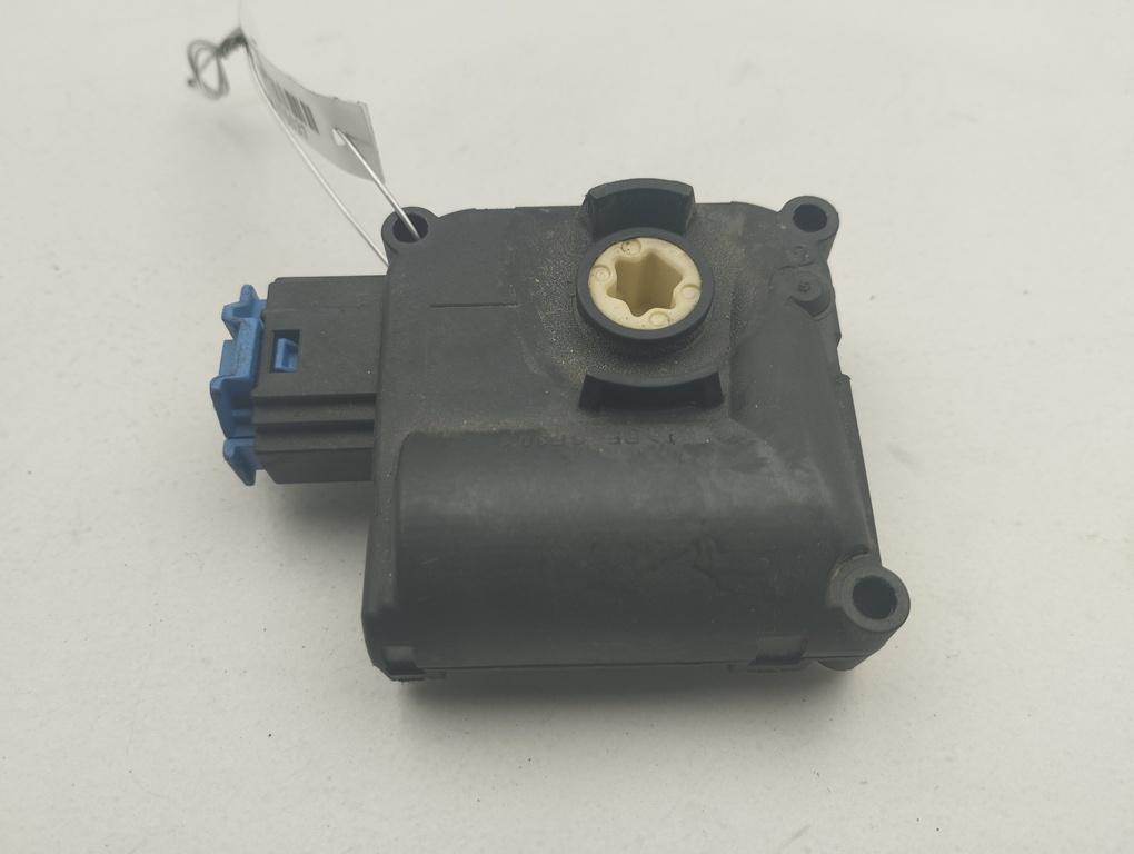 моторчик заслонки печки Audi A6 4F/C6 2004, 2.0 л., дизель, МКПП, чёрный, седан, 4F0820511A - фото №1