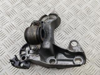 крепление стабилизатора / втулки стабилизатора Volkswagen Passat B5+ (GP) 2003, 1.8 л., бензин, АКПП, серый, седан, 8E0198352F