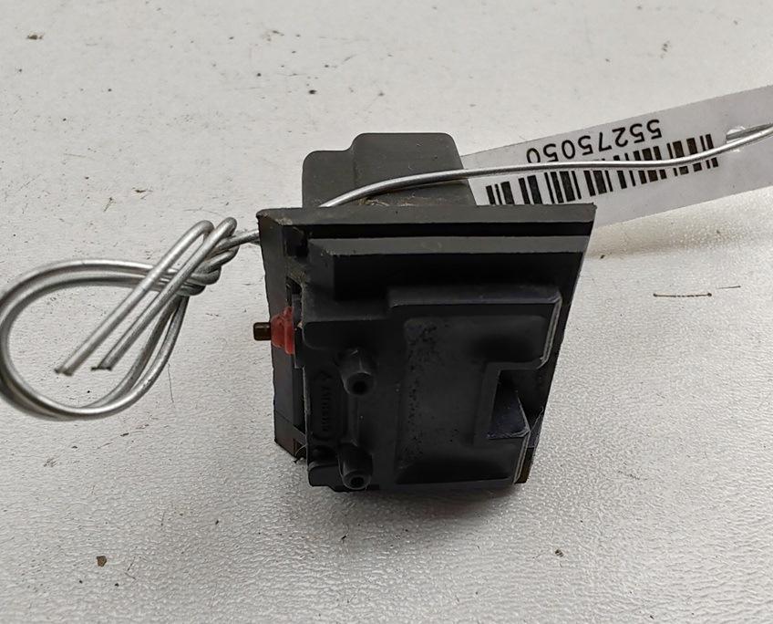кнопка открытия багажника Peugeot 307 2005, 1.6 л., дизель, МКПП, чёрный, хетчбэк 5 дв.