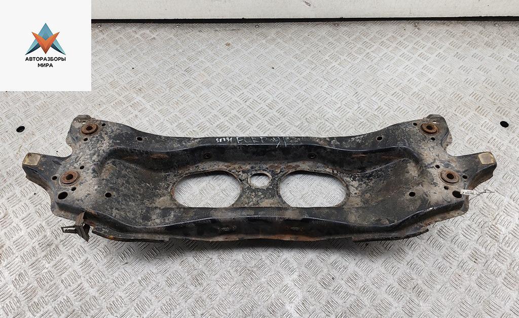 подрамник передний Ford Mondeo 3 поколение 2000, 1.8 л., бензин, МКПП, чёрный, хетчбэк 5 дв. - фото №1