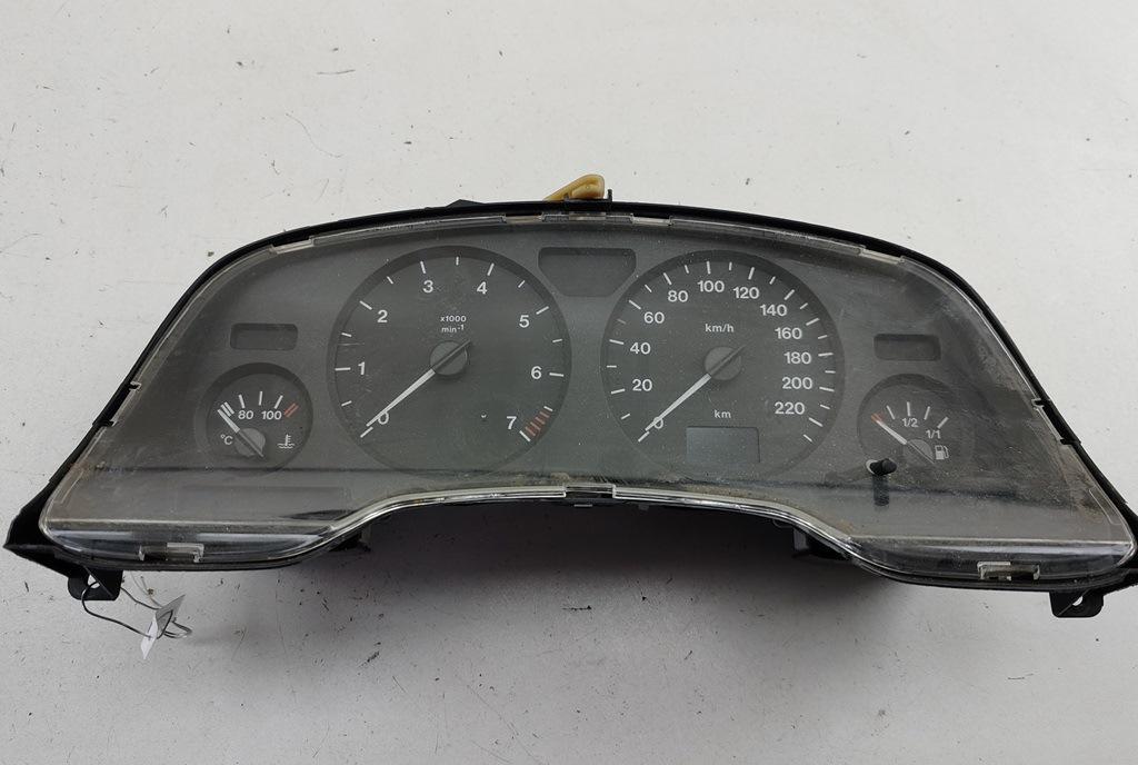приборная панель Opel Zafira A 2002, 1.6 л., бензин, МКПП, синий, минивэн, 24419563
