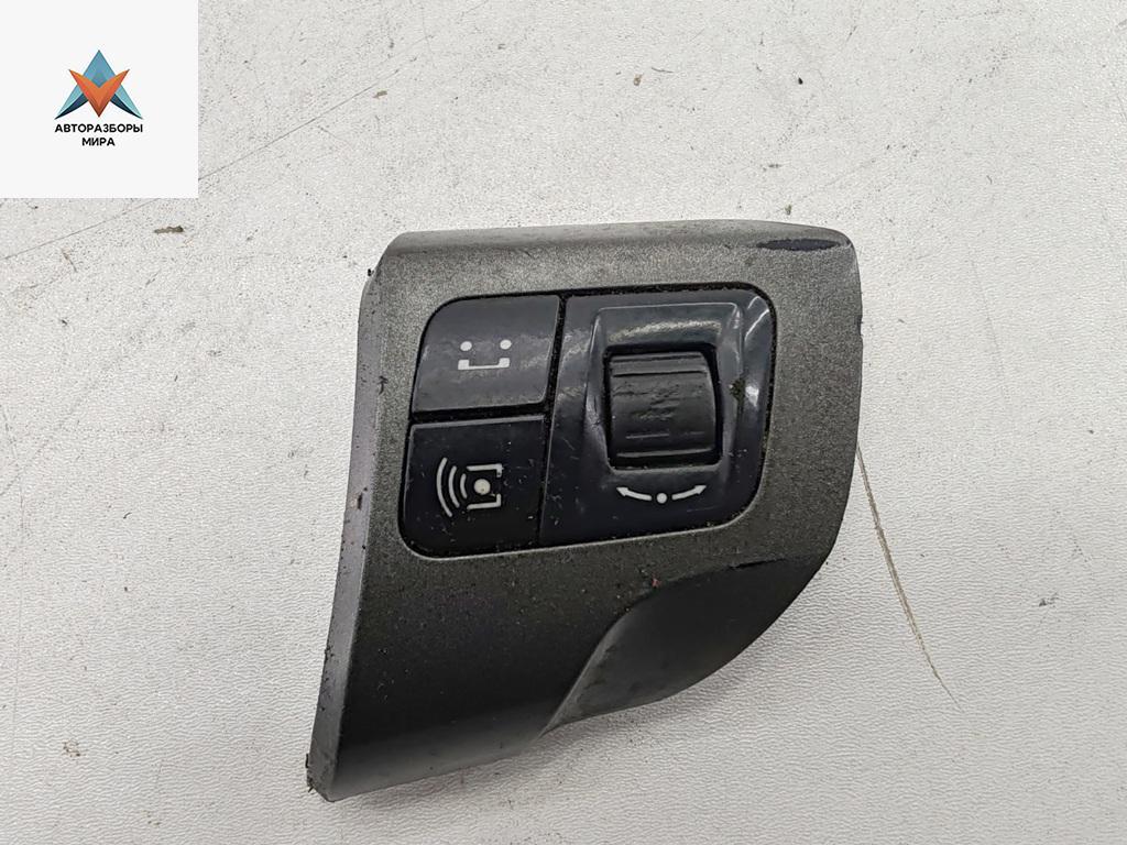 кнопки управления на руле Opel Zafira 2 поколение (B) 2006, 1.6 л., бензин, МКПП, серый, минивэн, 13208858 - фото №1