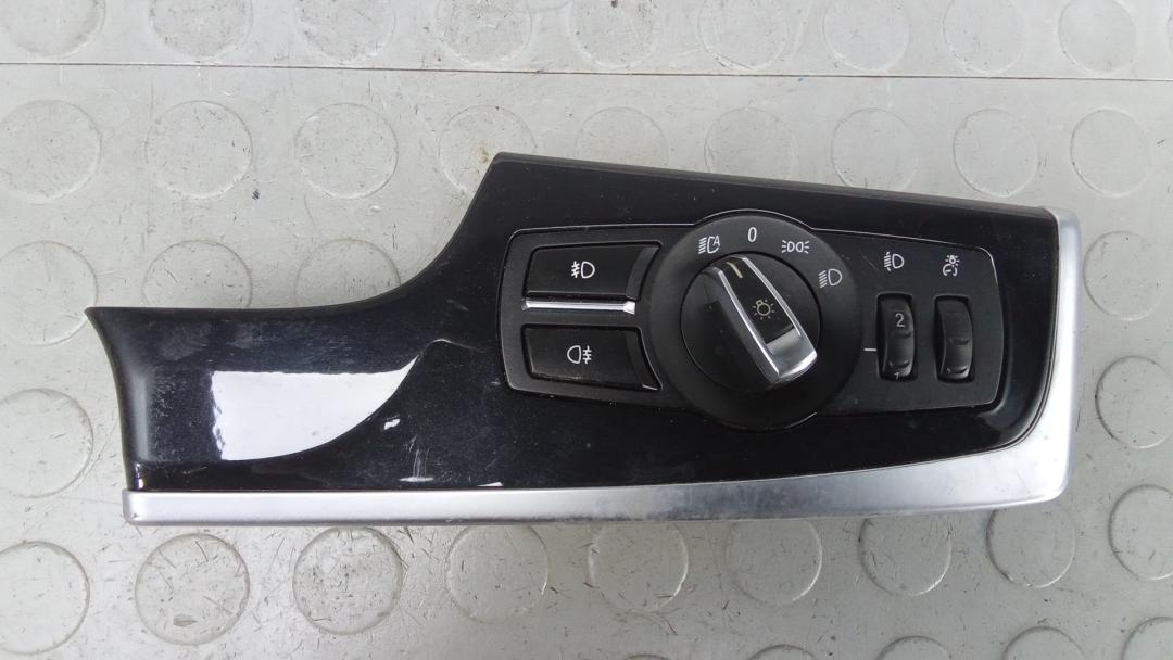 переключатель света BMW 5 серия F07/F10/F11 2012, 2.0 л., 520d, дизель, МКПП, универсал - фото №1