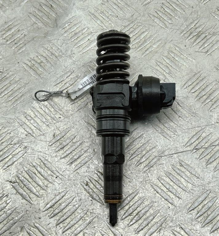 форсунка Audi A4 B6 2003, 1.9 л., дизель, МКПП, серый, седан, 038130073BA, 0414720216 - фото №1