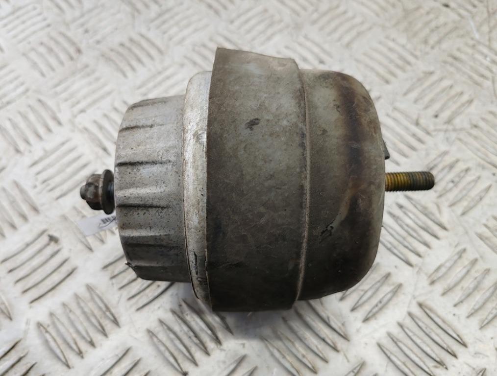 подушка крепления двигателя Audi A6 C6 2004, 2.0 л., дизель, МКПП, чёрный, седан