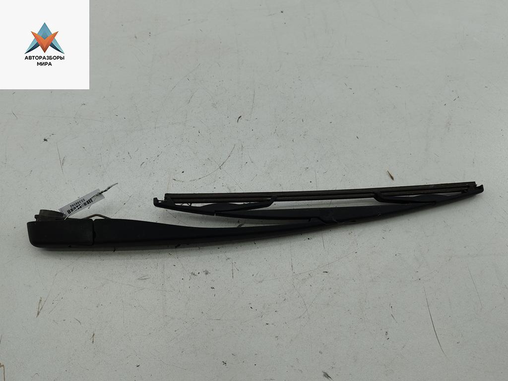 Щеткодержатель (поводок стеклоочистителя) задний Opel Zafira 2 поколение (B) 2006, 1.6 л., бензин, МКПП, серый, минивэн, 13145552 - фото №1