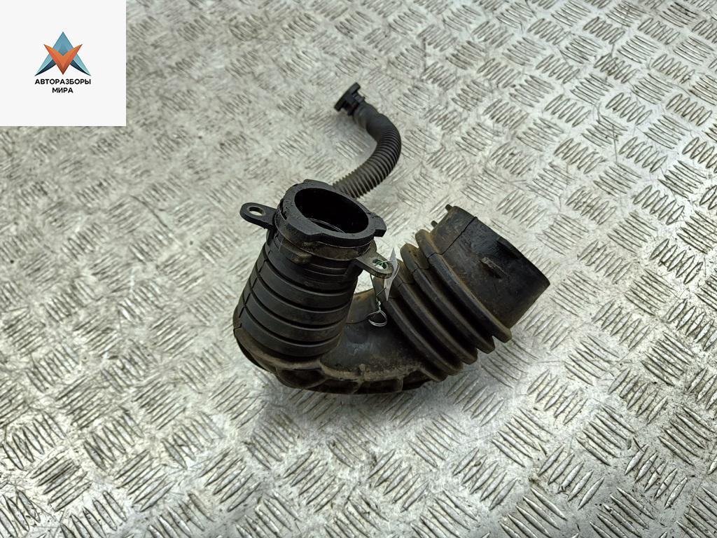 патрубок турбины Audi A6 4F/C6 2004, 2.0 л., дизель, 4F0129615E, 03G103493N - фото №1