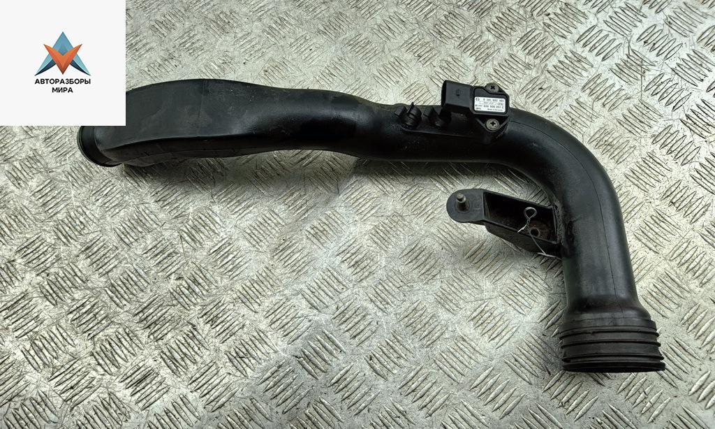 патрубок интеркулера Audi A4 B7 2005, 2.0 л., дизель, АКПП, синий, универсал, 3B0145762C - фото №1