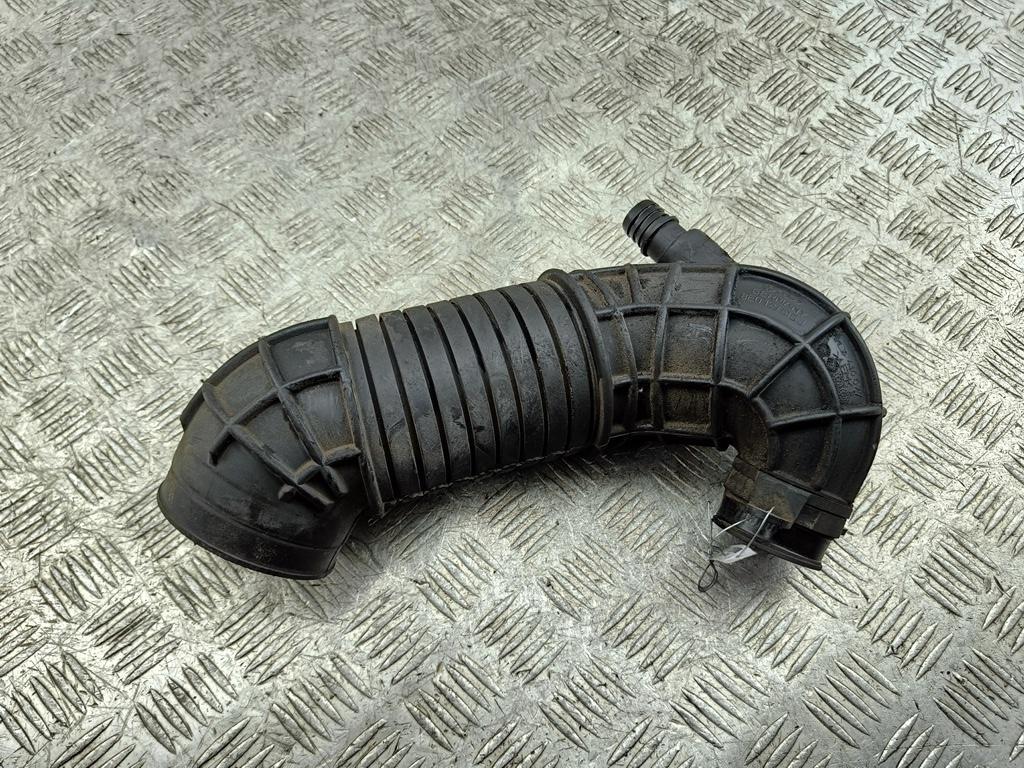 патрубок турбины Audi A4 B7 2005, 2.0 л., дизель, 8E0129615J