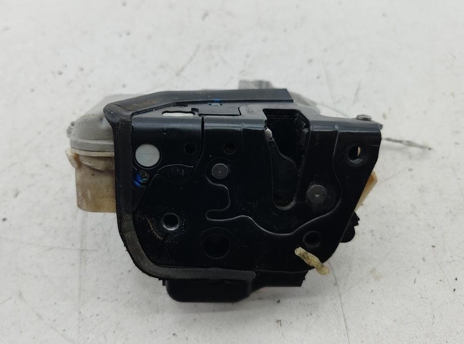 замок двери передней левой Audi A4 B7 2005, 2.0 л., дизель, АКПП, синий, универсал, 8E1837015AA