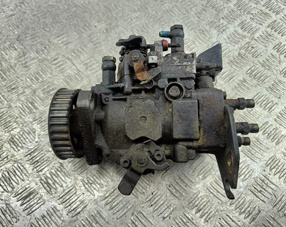 ТНВД Volkswagen Transporter T4 1993, 2.4 л., дизель, МКПП, красный, микроавтобус, 074130107E, 0460485003