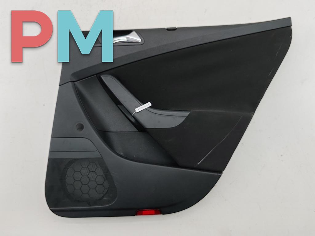 обшивка двери задняя правая Volkswagen Passat B6 2007, 1.9 л., дизель, МКПП, чёрный, универсал, 3C9867212, 3C9861334 - фото №1