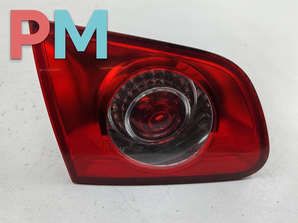 фонарь крышки багажника левый Volkswagen Passat B6 2007, 1.9 л., дизель, МКПП, чёрный, универсал, 3C994509308S - фото №1