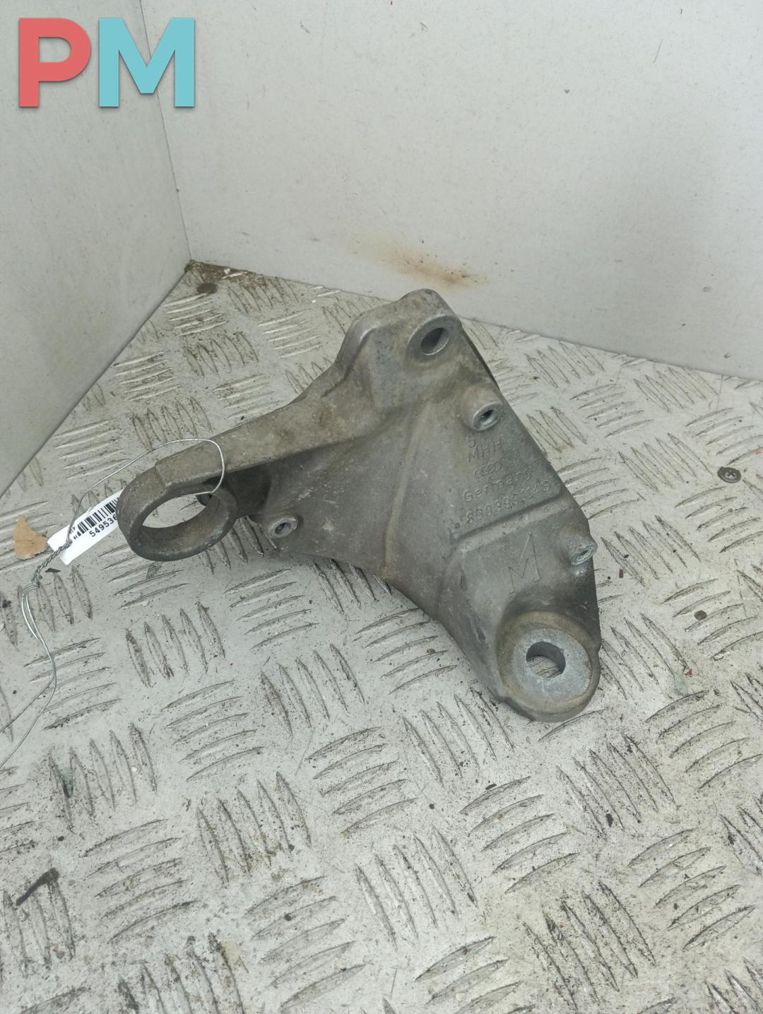 кронштейн КПП Volkswagen Passat B5 1997, 1.6 л., бензин, МКПП, красный, универсал, 8D0399114S - фото №1