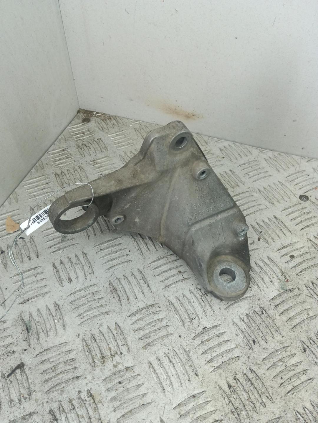 кронштейн КПП Volkswagen Passat B5 1997, 1.6 л., бензин, МКПП, красный, универсал, 8D0399114S