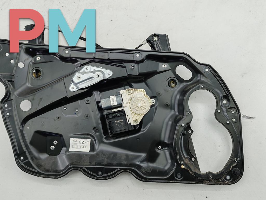 стеклоподъемник электрический передний левый Volkswagen Passat B6 2007, 2.0 л., дизель, МКПП, синий, универсал, 3C1837755 - фото №1