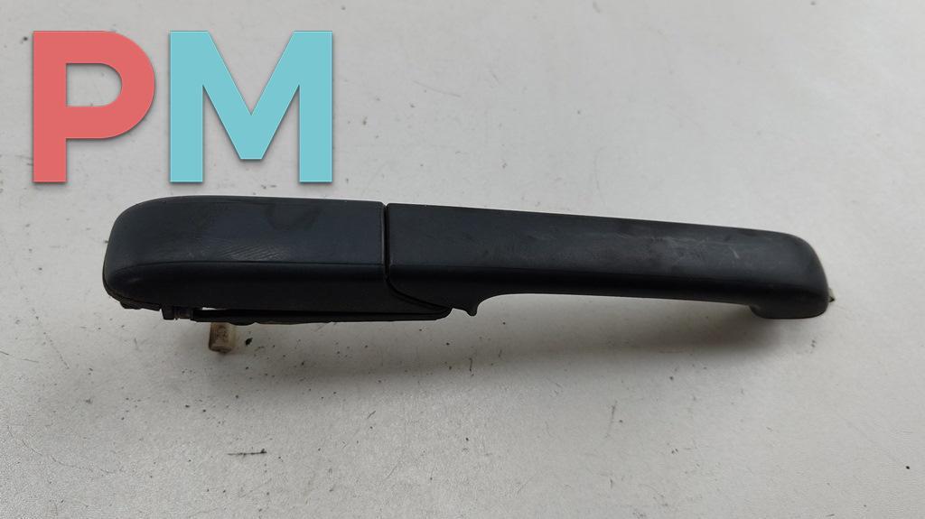 ручка наружная задняя правая Volkswagen Passat B4 1994, 1.8 л., бензин, МКПП, синий, универсал, 3A0839206A - фото №1
