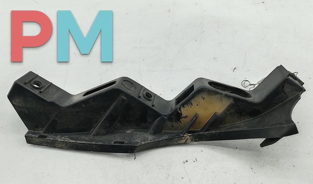 кронштейн переднего бампера Volkswagen Passat B6 2007, 2.0 л., дизель, МКПП, синий, универсал, 3C0807889 - фото №1