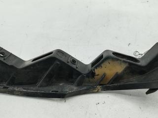 кронштейн переднего бампера Volkswagen Passat B6 2007, 2.0 л., дизель, МКПП, синий, универсал, 3C0807889