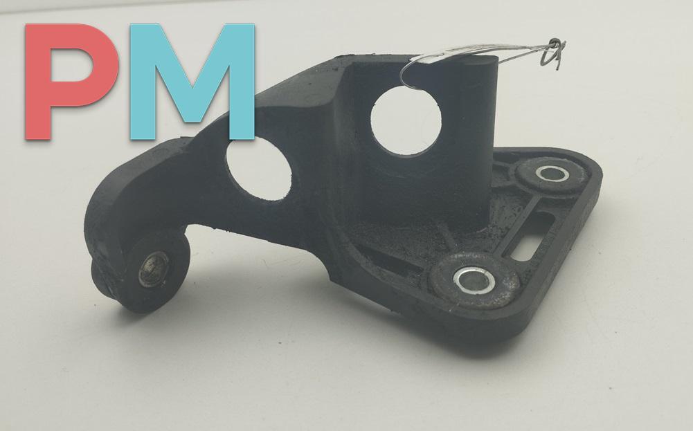 кронштейн (крепление) Volkswagen Passat B6 2007, 2.0 л., дизель, МКПП, синий, универсал, 1K0711788J - фото №1