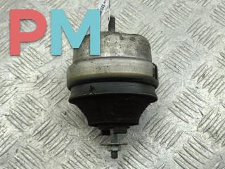 подушка крепления двигателя Volkswagen Passat B5 1997, 1.6 л., бензин, МКПП, красный, универсал, 8D0199379J