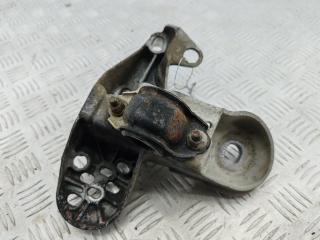 кронштейн (крепление) Volkswagen Passat B5+ (GP) 2002, 1.9 л., дизель, МКПП, серый, универсал, 8E0199351