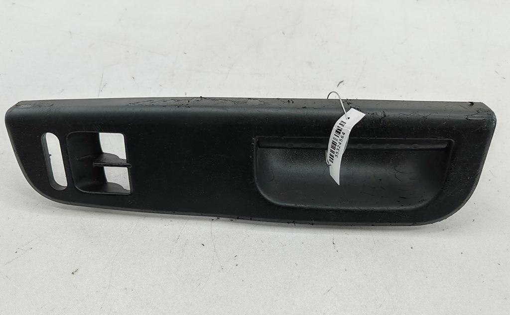 ручка внутренняя передняя левая Volkswagen Golf 4 поколение 2000, 2.0 л., бензин, МКПП, чёрный, хетчбэк 3 дв., 3B1867171D - фото №1