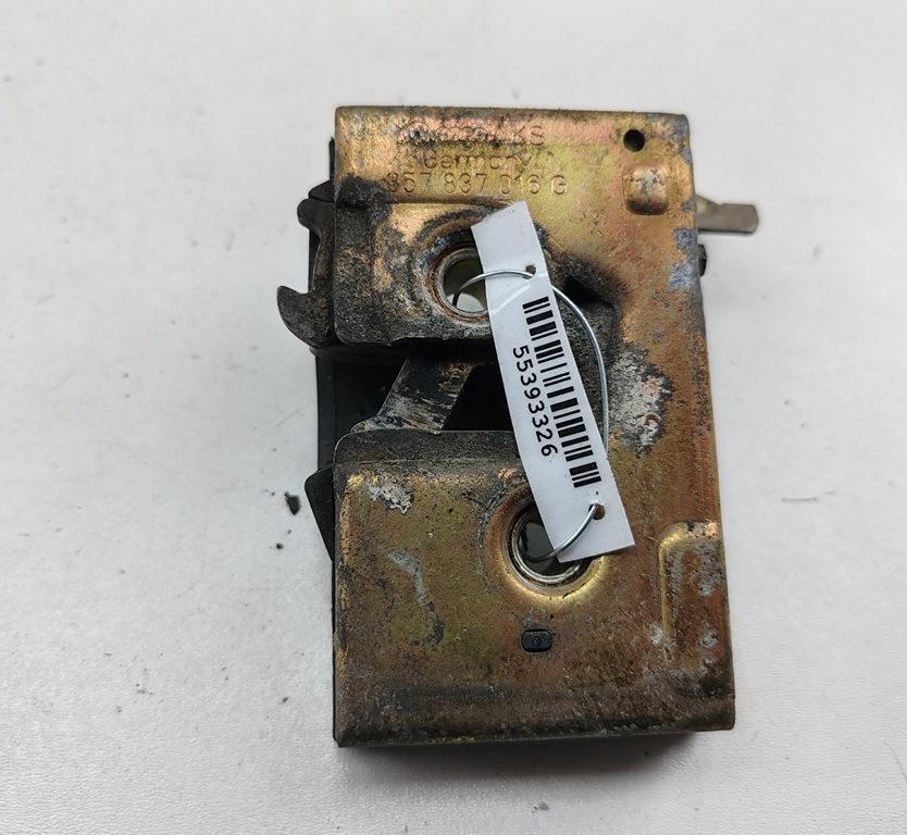 замок двери передней правой Volkswagen Passat B4 1995, 1.8 л., бензин, МКПП, красный, универсал, 357837016G