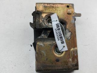 замок двери передней правой Volkswagen Passat B4 1995, 1.8 л., бензин, МКПП, красный, универсал, 357837016G