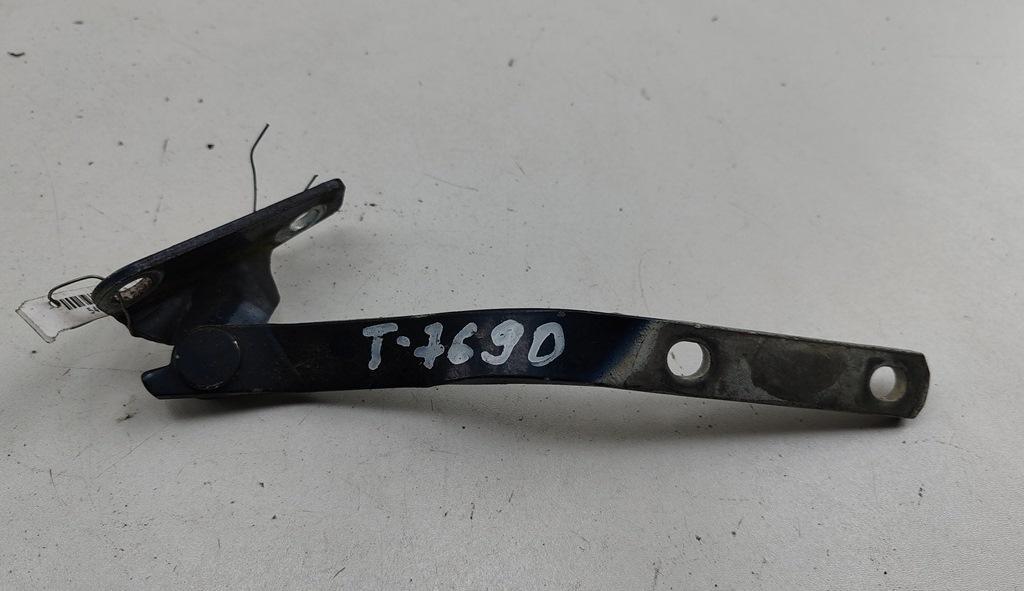 петля капота правая Volkswagen Passat B4 1994, синий, универсал, 3A0823302A