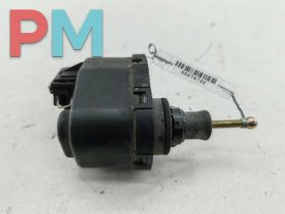 корректор фар Volkswagen Passat B4 1995, 1.8 л., бензин, МКПП, красный, универсал, 165941295