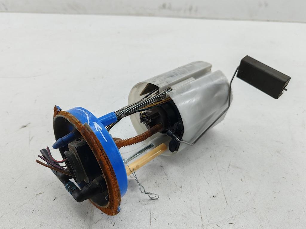 насос топливный Volkswagen Passat B6 2009, 1.4 л., бензин, МКПП, чёрный, универсал, 1K0919051BH - фото №1