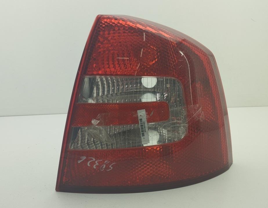 фонарь задний правый Skoda Octavia mk2 (A5 1Z) 2008, 1.6 л., бензин, МКПП, серый, хетчбэк 5 дв., 1Z5945096A - фото №1