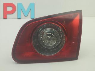 фонарь крышки багажника правый Volkswagen Passat B6 2006, 2.0 л., дизель, МКПП, чёрный, универсал, 3C9945094