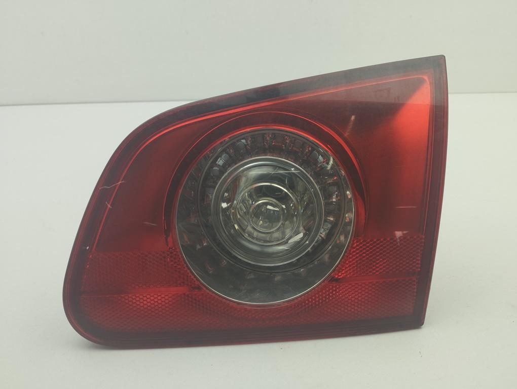 фонарь крышки багажника правый Volkswagen Passat B6 2006, 2.0 л., дизель, МКПП, чёрный, универсал, 3C9945094