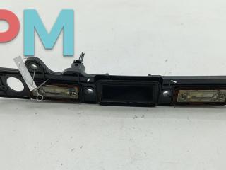 накладка подсветки номера Volkswagen Passat B6 2006, 2.0 л., дизель, МКПП, чёрный, универсал
