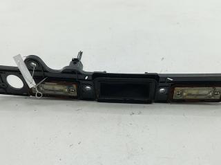 накладка подсветки номера Volkswagen Passat B6 2006, 2.0 л., дизель, МКПП, чёрный, универсал