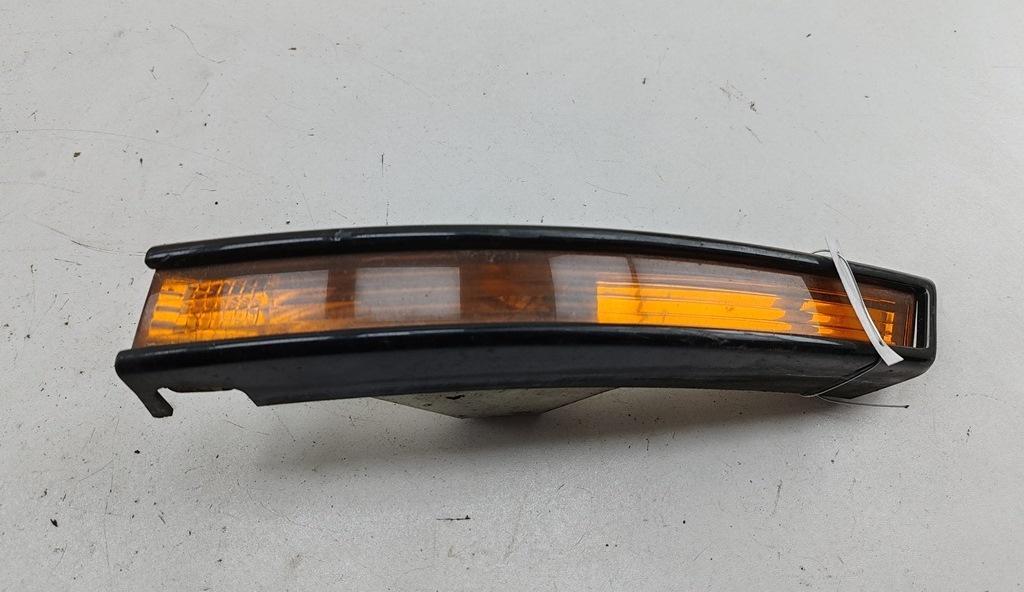 Поворотник (указатель поворота) левый Volkswagen Passat B6 2007, 1.9 л., дизель, МКПП, чёрный, универсал, 3C0953041J - фото №1
