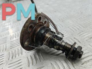 Цапфа задняя (ось ступицы) Volkswagen Passat B4 1995, 1.8 л., бензин, МКПП, красный, универсал