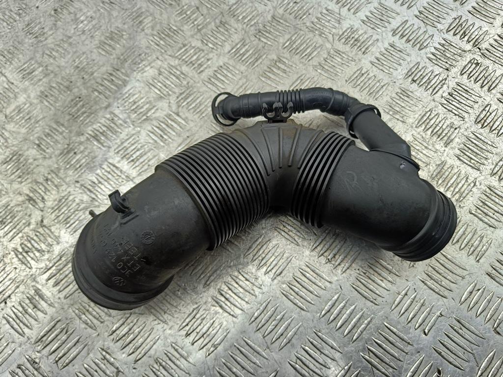 патрубок воздушного фильтра Volkswagen Passat B6 2007, 2.0 л., дизель, 3C0129654P